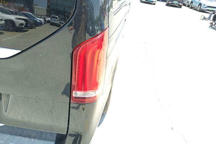 Used Mercedes-Benz V-Class 2018 V 260 Avantgarde Edition China VI Exterior 3