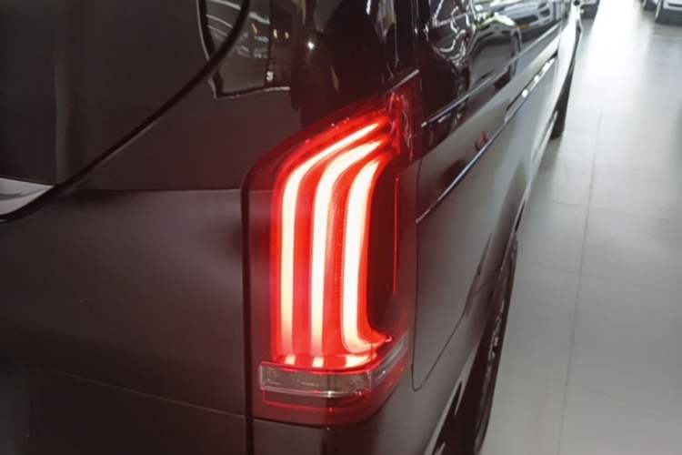 Used Mercedes-Benz V-Class 2018 V 260 L Prestige Extended Version China VI Exterior 3