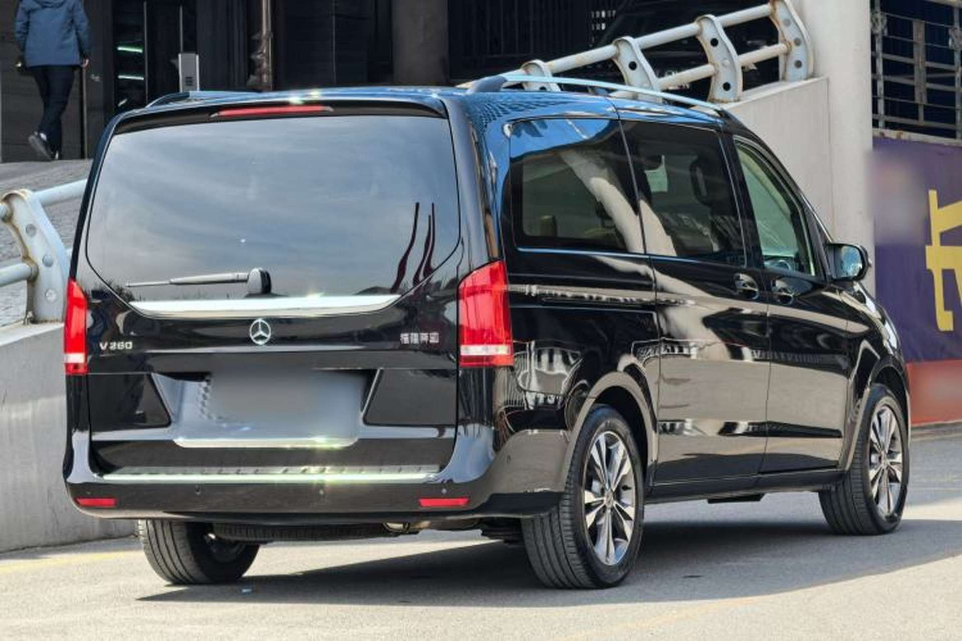 Used Mercedes-Benz V-Class 2018 V 260 Avantgarde Edition China VI Exterior 4