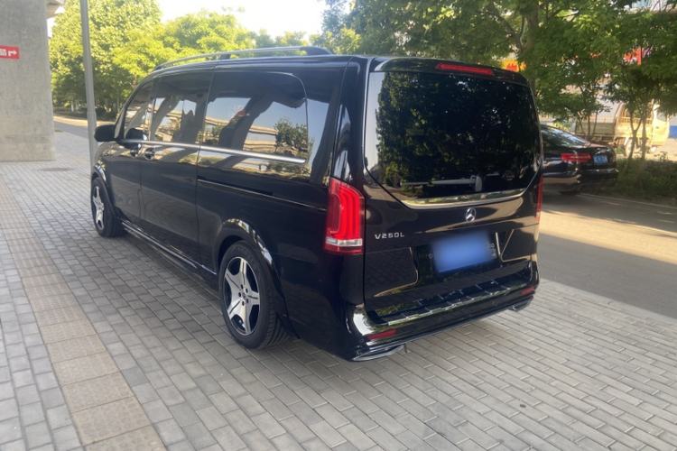Used Mercedes-Benz V-Class 2018 V250 2.0T Middle East Version Exterior 5