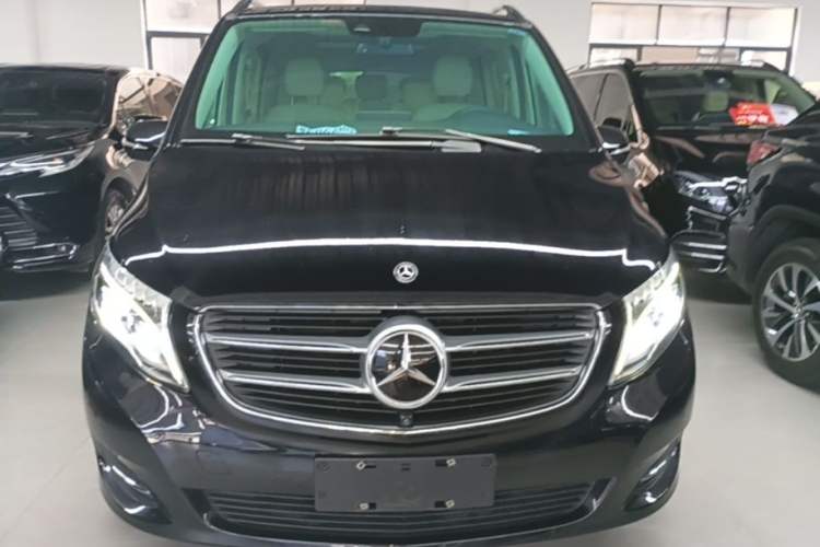Used Mercedes-Benz V-Class 2018 V 260 L Prestige Extended Version China VI Front
