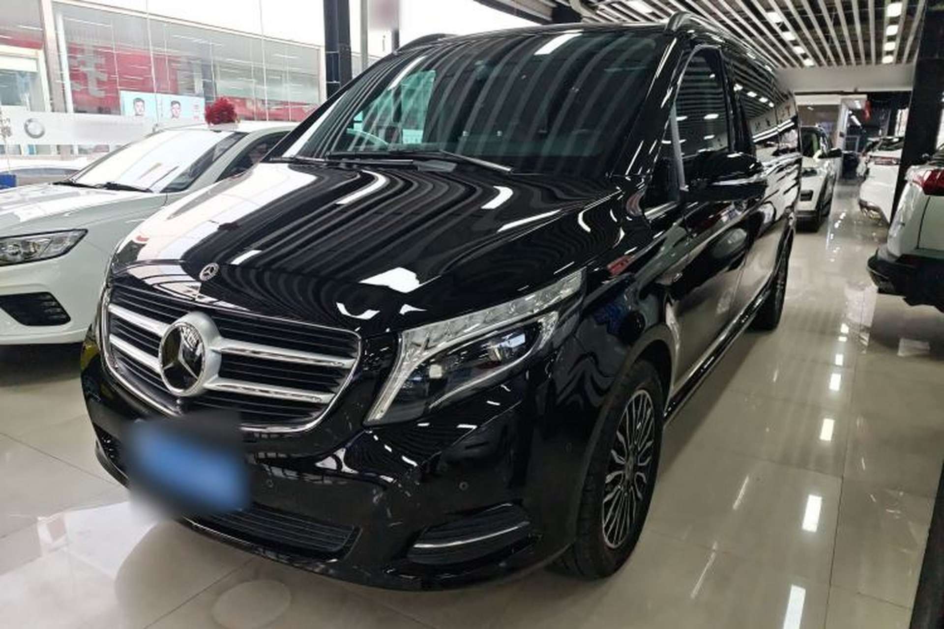 Used Mercedes-Benz V-Class 2018 V 260 L Prestige Extended Version China V Front Left 45 Deg