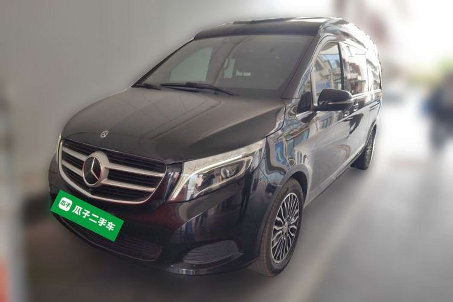 Used Mercedes-Benz V-Class  Front Left 45 Deg