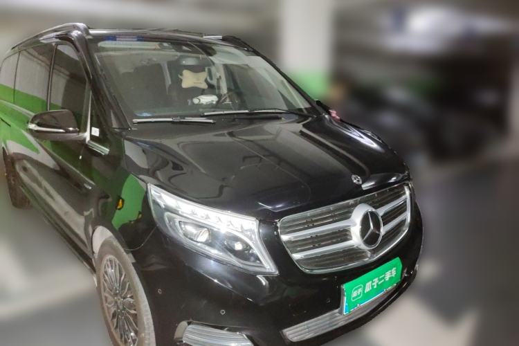 Used Mercedes-Benz V-Class 2018 V 260 L Prestige Extended Version China VI Front Right 45 Deg