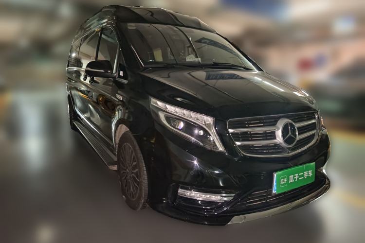 Used Mercedes-Benz V-Class  Front Right 45 Deg