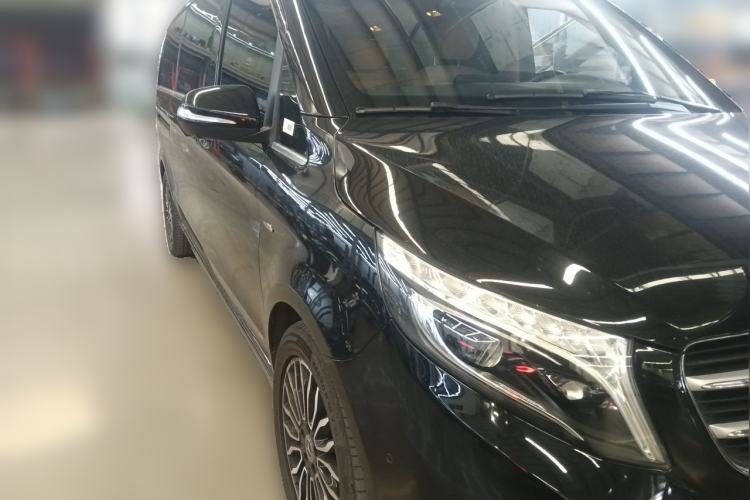 Used Mercedes-Benz V-Class 2018 V 260 L Prestige Extended Version China VI Front Right 45 Deg