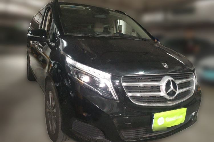 Used Mercedes-Benz V-Class 2018 V 260 Avantgarde Edition China VI Front Right 45 Deg