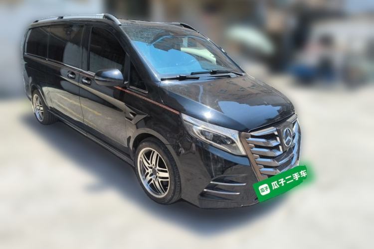 Used Mercedes-Benz V-Class  Front Right 45 Deg