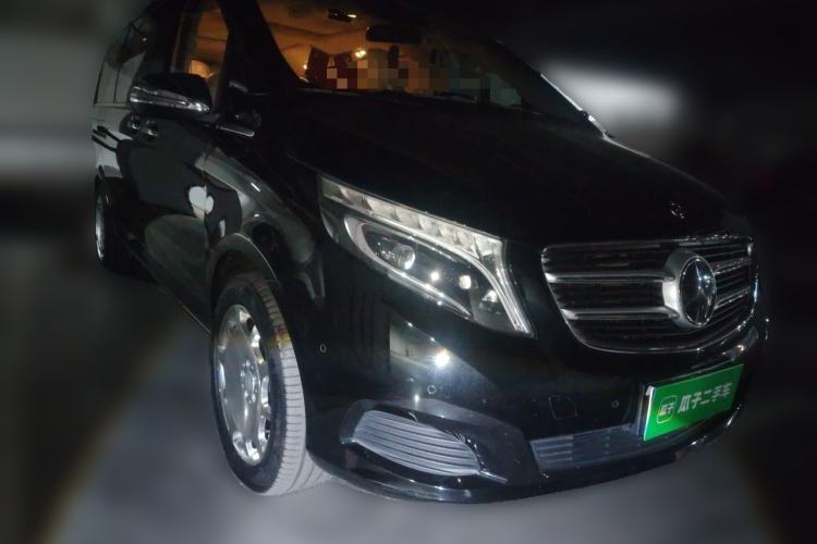 Used Mercedes-Benz V-Class 2018 V 260 Avantgarde Edition China V Front Right 45 Deg