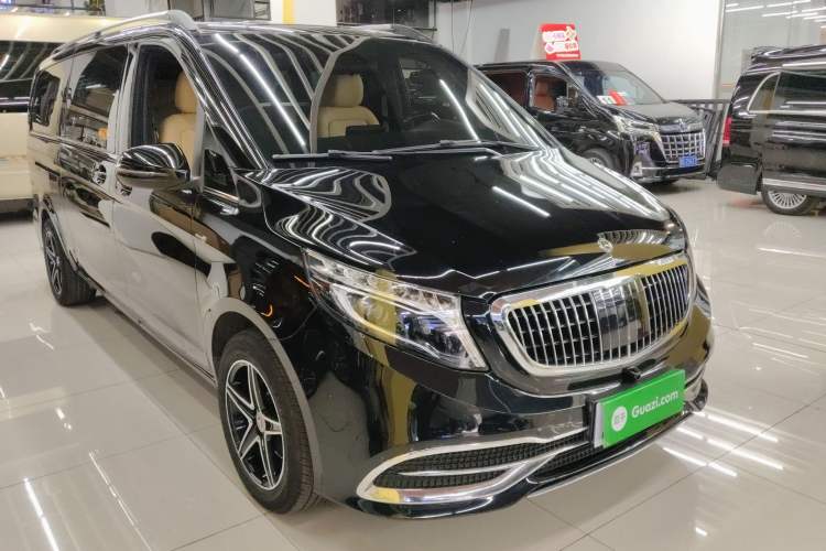 Used Mercedes-Benz V-Class 2018 V250 2.0T Extended Version 5.37 meters Middle East Edition Front Right 45 Deg