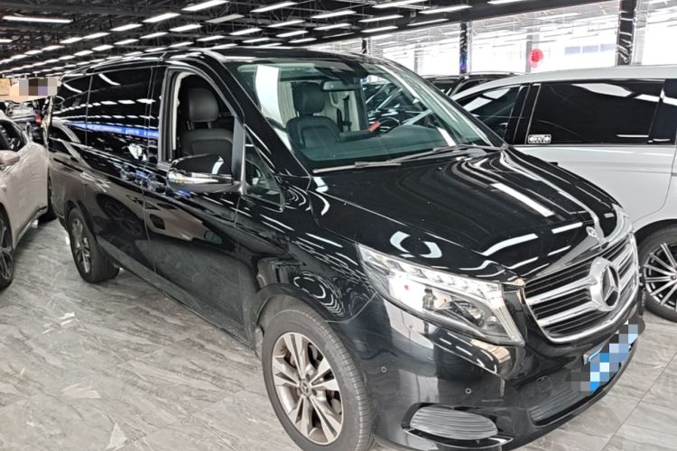 Used Mercedes-Benz V-Class 2018 V 260 Avantgarde Edition China VI Front Right 45 Deg