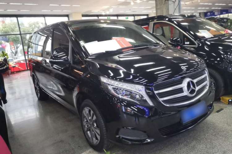 Used Mercedes-Benz V-Class 2018 V 260 Avantgarde Edition China V Front Right 45 Deg