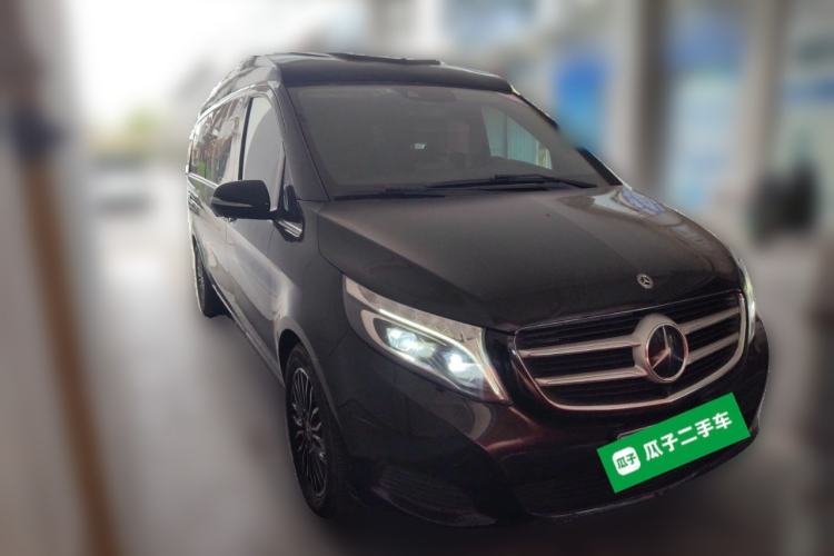 Used Mercedes-Benz V-Class  Front Right 45 Deg
