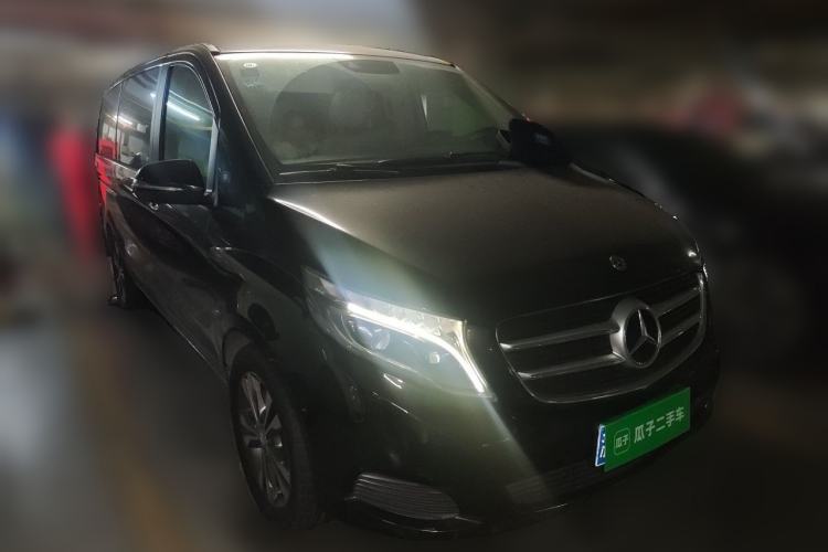 Used Mercedes-Benz V-Class 2018 V 260 Avantgarde Edition China VI Front Right 45 Deg