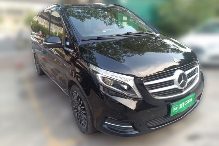 Used Mercedes-Benz V-Class 2018 V 260 Prestige Edition China VI Front Right 45 Deg