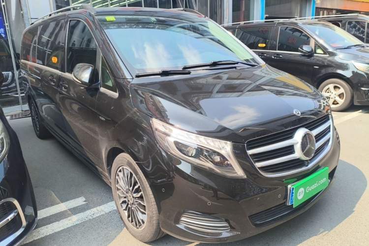 Used Mercedes-Benz V-Class 2018 V 260 L Prestige Extended Version China VI Front Right 45 Deg