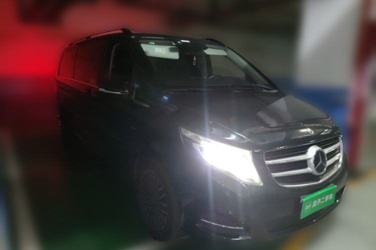 Used Mercedes-Benz V-Class 2018 V 260 L Prestige Extended Version China VI Front Right 45 Deg