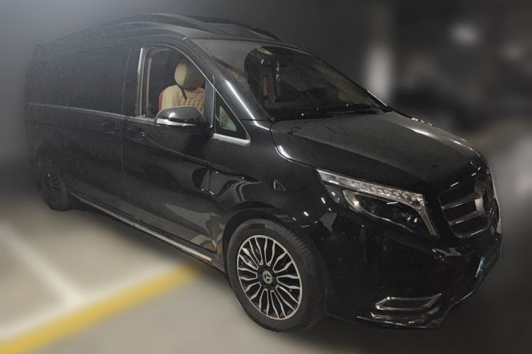 Used Mercedes-Benz V-Class 2018 V 260 L Prestige Extended Version China VI Front Right 45 Deg