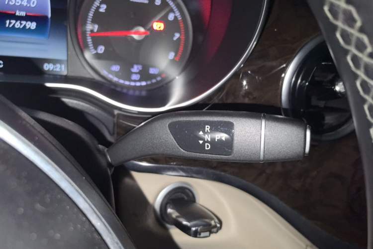 Used Mercedes-Benz V-Class 2018 V 260 Prestige Edition China V Gear Lever