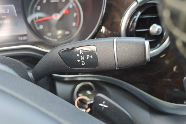 Used Mercedes-Benz V-Class 2018 V 260 L Prestige Extended Version China V Gear Lever