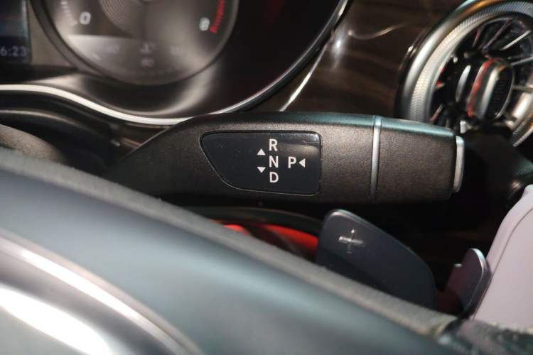 Used Mercedes-Benz V-Class 2018 V 260 Avantgarde Edition China VI Gear Lever