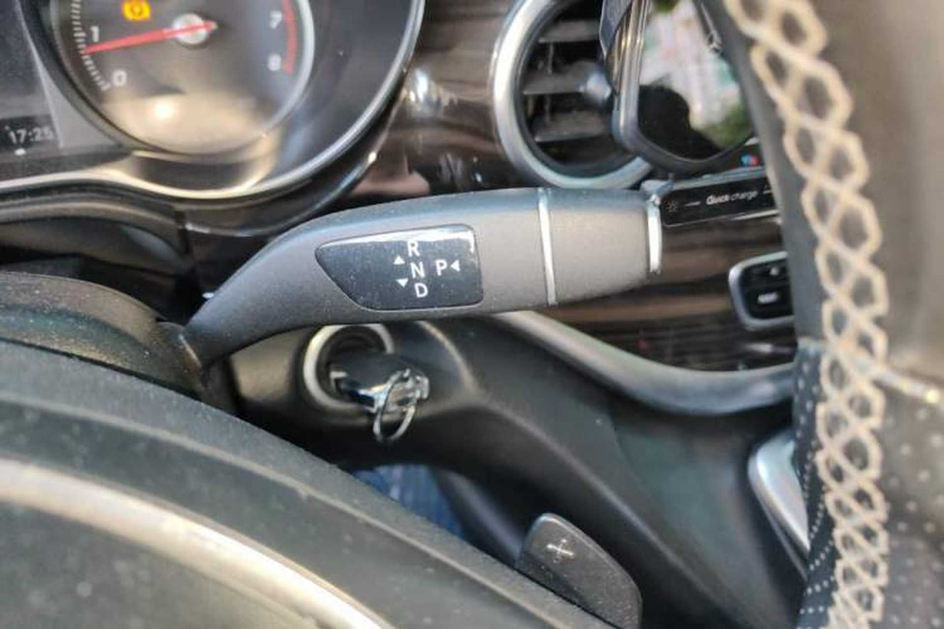 Used Mercedes-Benz V-Class 2018 V 260 Avantgarde Edition China V Gear Lever