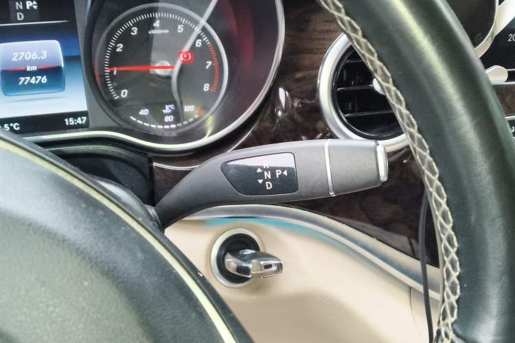 Used Mercedes-Benz V-Class 2018 V 260 L Prestige Extended Version China VI Gear Lever