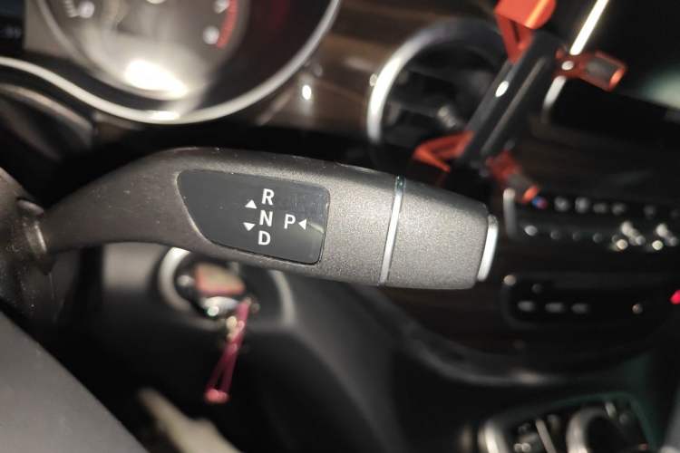 Used Mercedes-Benz V-Class 2018 V 260 Avantgarde Edition China V Gear Lever