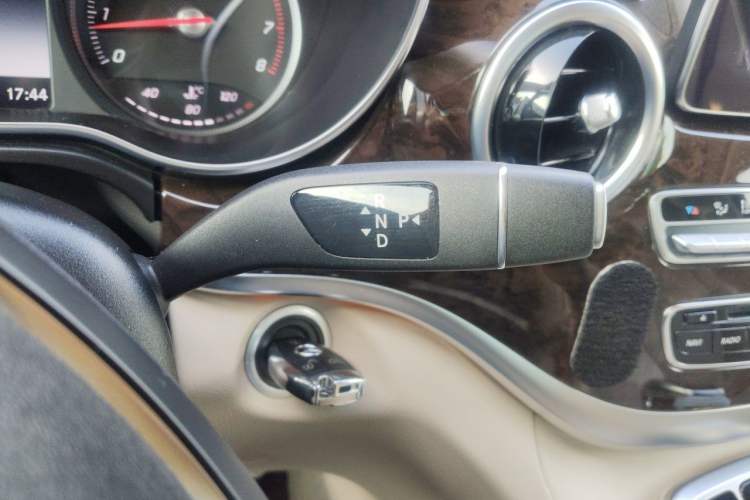 Used Mercedes-Benz V-Class 2018 V 260 L Prestige Extended Version China V Gear Lever