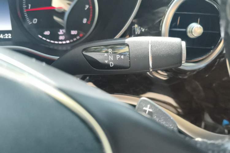 Used Mercedes-Benz V-Class 2018 V 260 Prestige Edition China VI Gear Lever