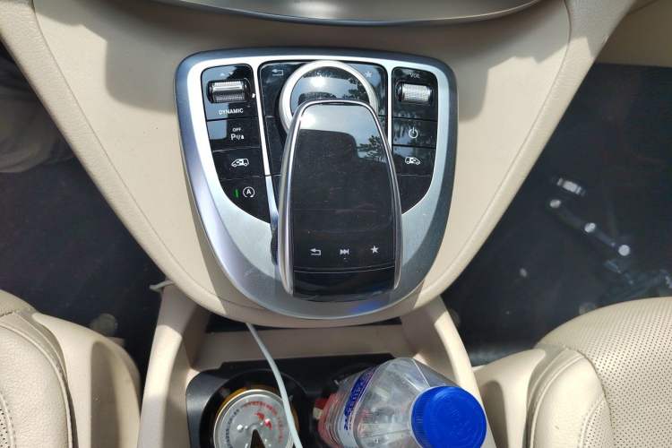 Used Mercedes-Benz V-Class 2018 V 260 L Prestige Extended Version China V Gear Lever
