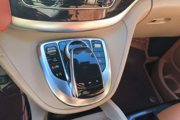 Used Mercedes-Benz V-Class 2018 V 260 L Prestige Extended Version China V Gear Lever