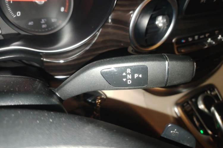 Used Mercedes-Benz V-Class 2018 V 260 Avantgarde Edition China V Gear Lever