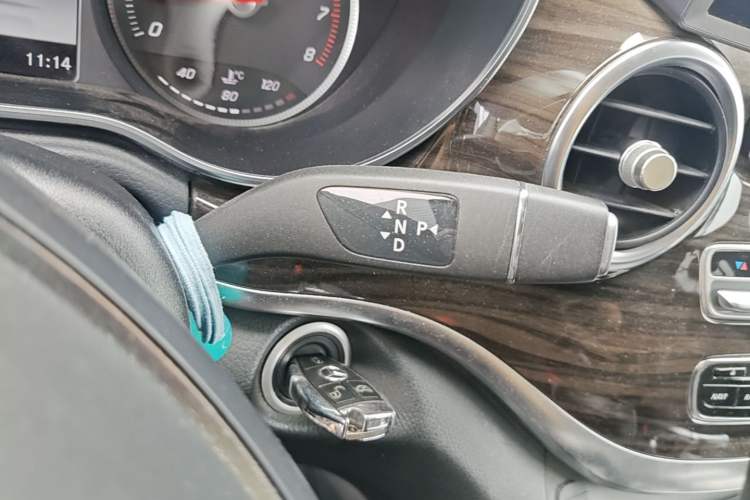 Used Mercedes-Benz V-Class 2018 V 260 Avantgarde Edition China VI Gear Lever