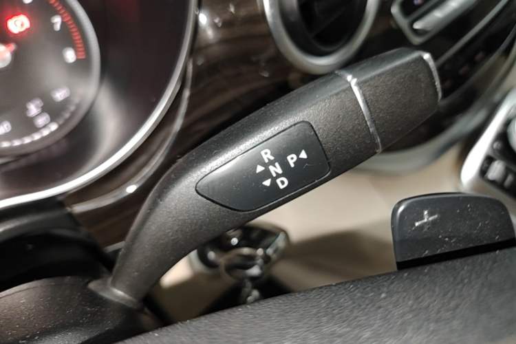 Used Mercedes-Benz V-Class 2018 V 260 Avantgarde Edition China V Gear Lever