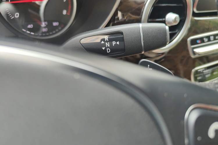 Used Mercedes-Benz V-Class  Gear Lever