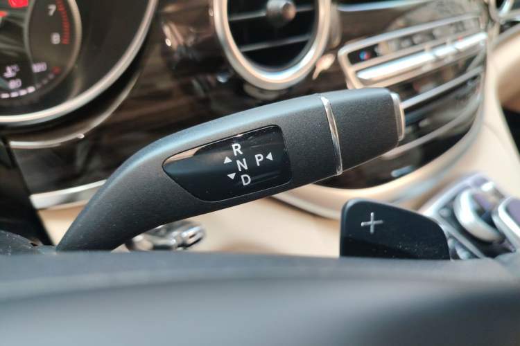 Used Mercedes-Benz V-Class 2018 V 260 Avantgarde Edition China V Gear Lever