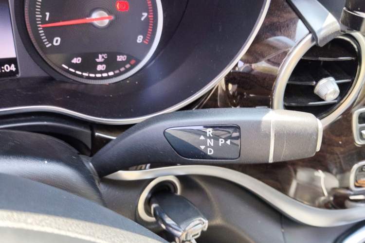 Used Mercedes-Benz V-Class 2018 V 260 L Prestige Extended Version China VI Gear Lever