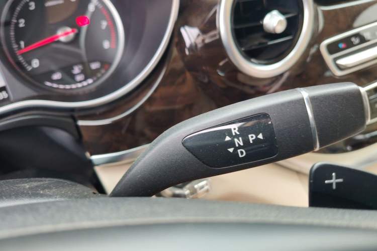 Used Mercedes-Benz V-Class 2018 V 260 Prestige Edition China VI Gear Lever