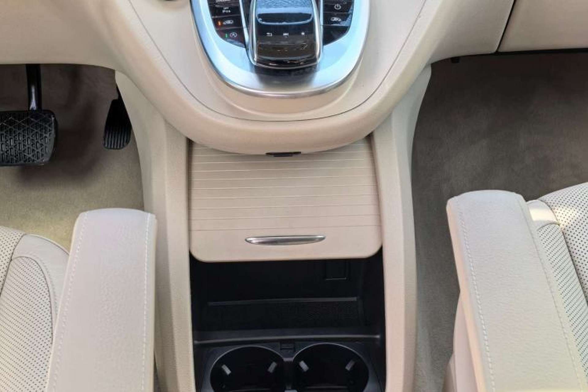 Used Mercedes-Benz V-Class 2018 V 260 Avantgarde Edition China VI Gear Lever