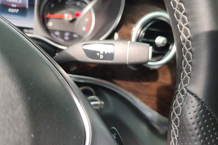 Used Mercedes-Benz V-Class 2018 V 260 L Prestige Extended Version China VI Gear Lever