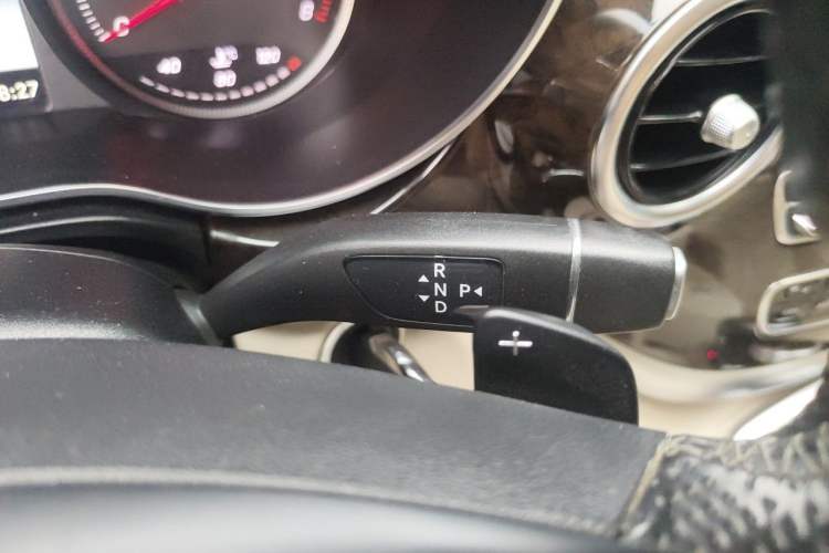 Used Mercedes-Benz V-Class 2018 V 260 Prestige Edition China VI Gear Lever