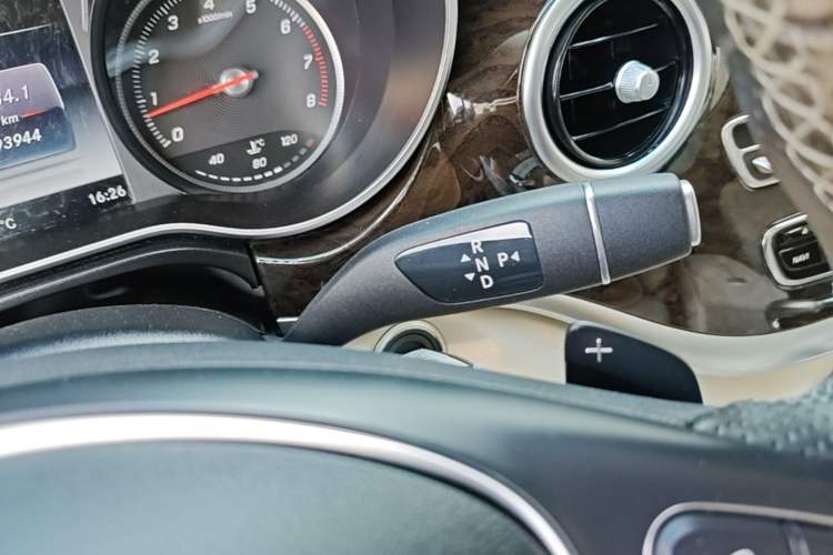 Used Mercedes-Benz V-Class 2018 V 260 L Prestige Extended Version China VI Gear Lever
