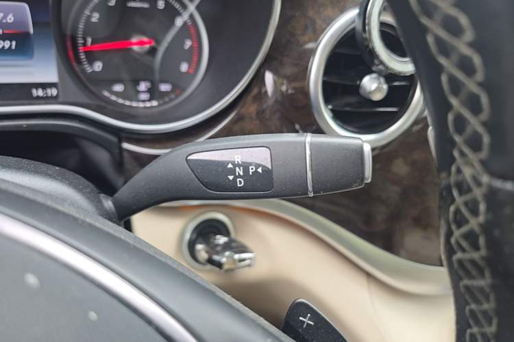 Used Mercedes-Benz V-Class 2018 V 260 L Prestige Extended Version China V Gear Lever