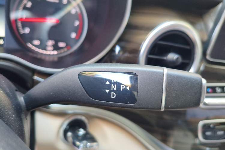 Used Mercedes-Benz V-Class 2018 V 260 Avantgarde Edition China V Gear Lever