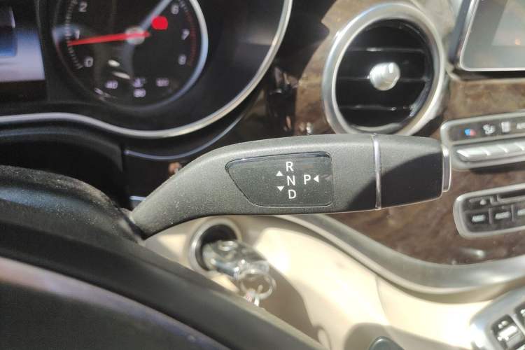 Used Mercedes-Benz V-Class 2018 V 260 L Prestige Extended Version China V Gear Lever
