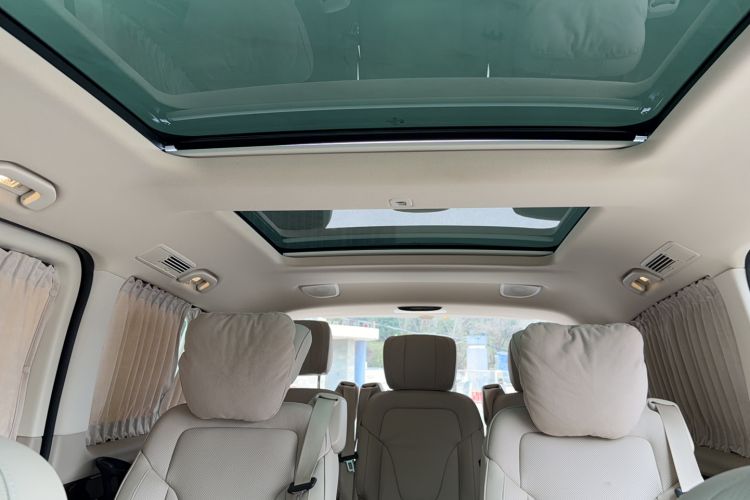 Used Mercedes-Benz V-Class 2018 V 260 Prestige Edition China VI Headliner