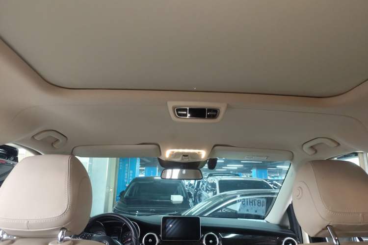 Used Mercedes-Benz V-Class 2018 V 260 Prestige Edition China VI Headliner