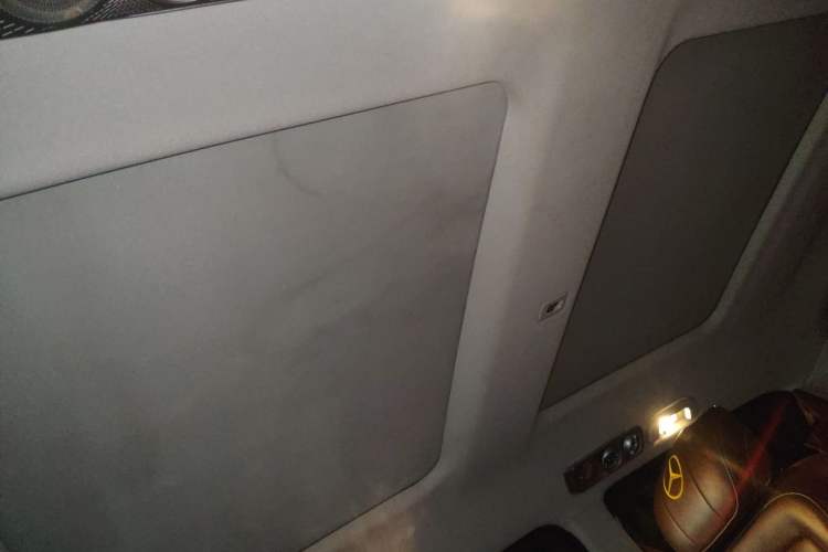 Used Mercedes-Benz V-Class 2018 V 260 Avantgarde Edition China VI Headliner