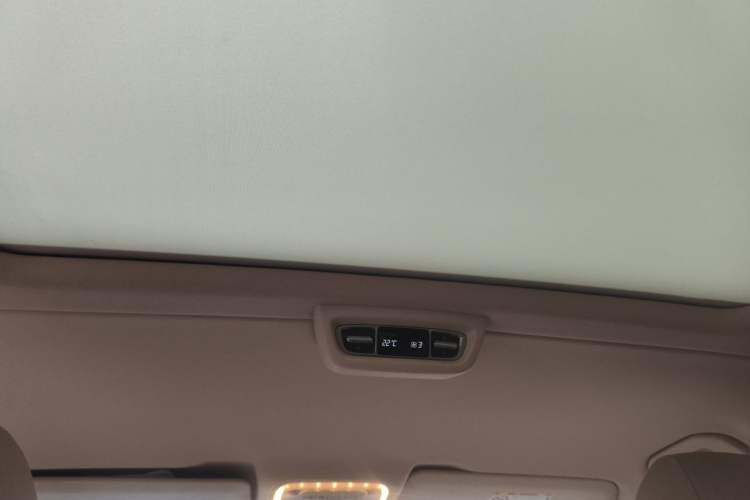 Used Mercedes-Benz V-Class 2018 V 260 L Prestige Extended Version China VI Headliner